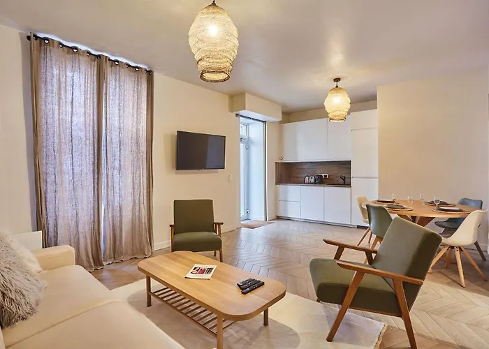 Sublime Flat Bois De Vincennes By Prestige